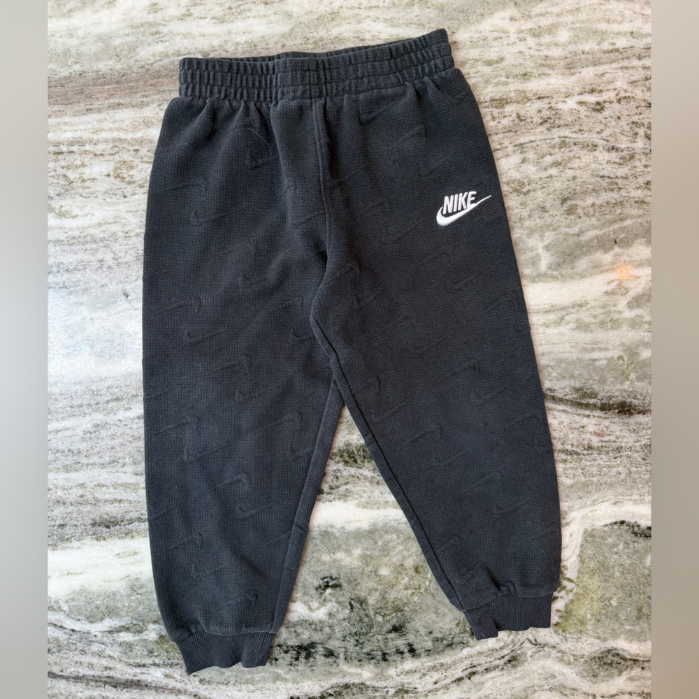 Nike Kids Black Sweatpants Boys Size 6-7